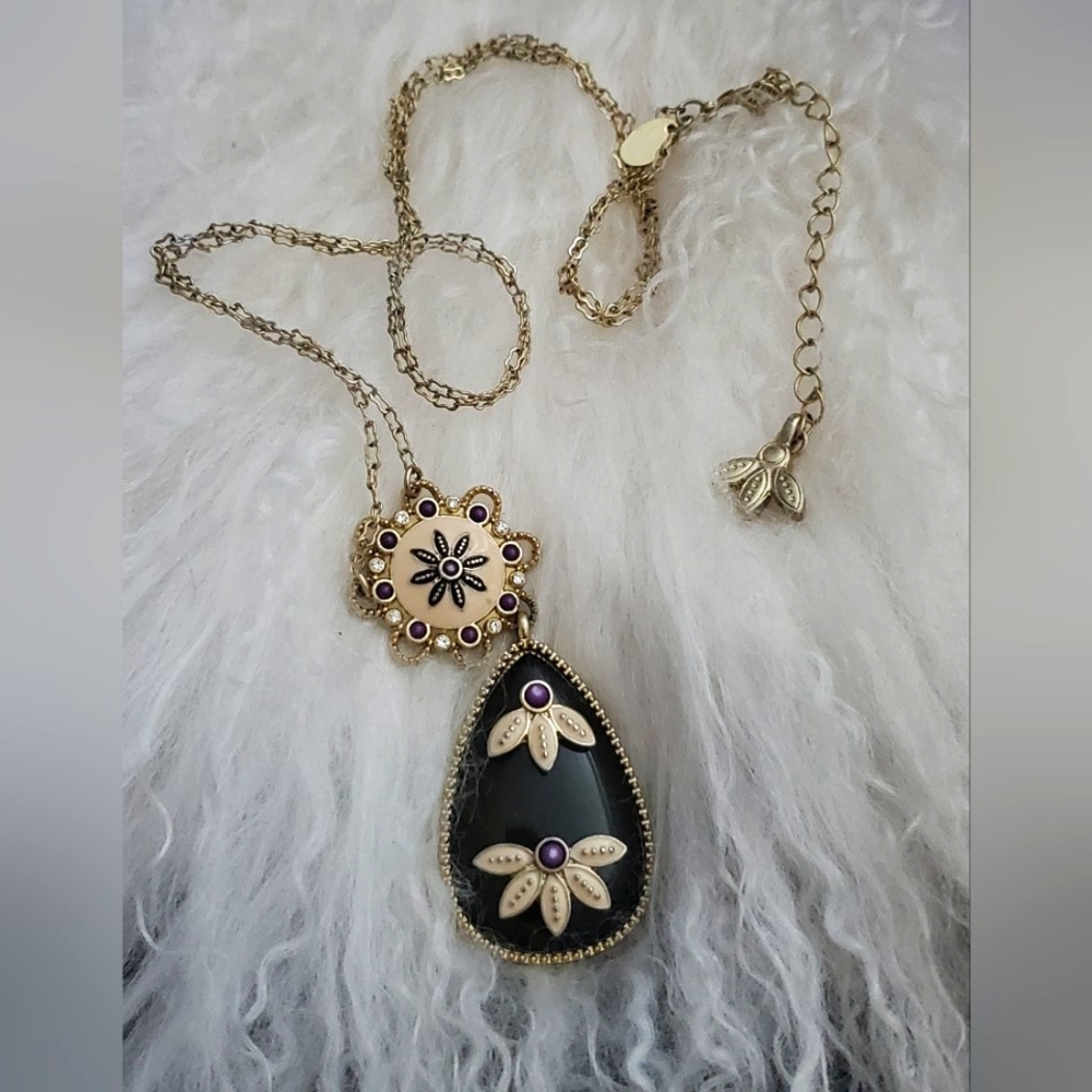 💜Lia Sophia Gold and Black/Purple Accents, Floral Pendant Necklace NEW